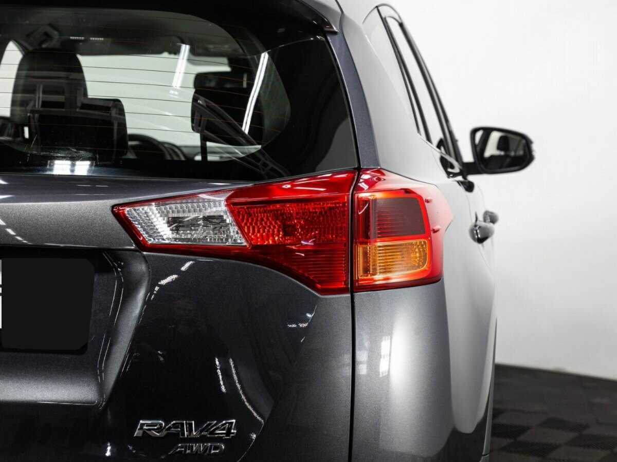 Toyota RAV4 б/у, 2013, Автоматическая. Фото: #6