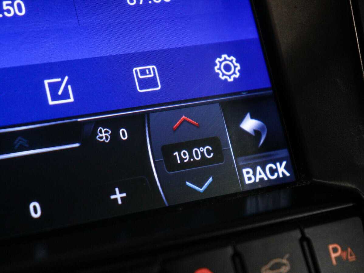 Opel Astra б/у, 2014, Автоматическая. Фото: #19