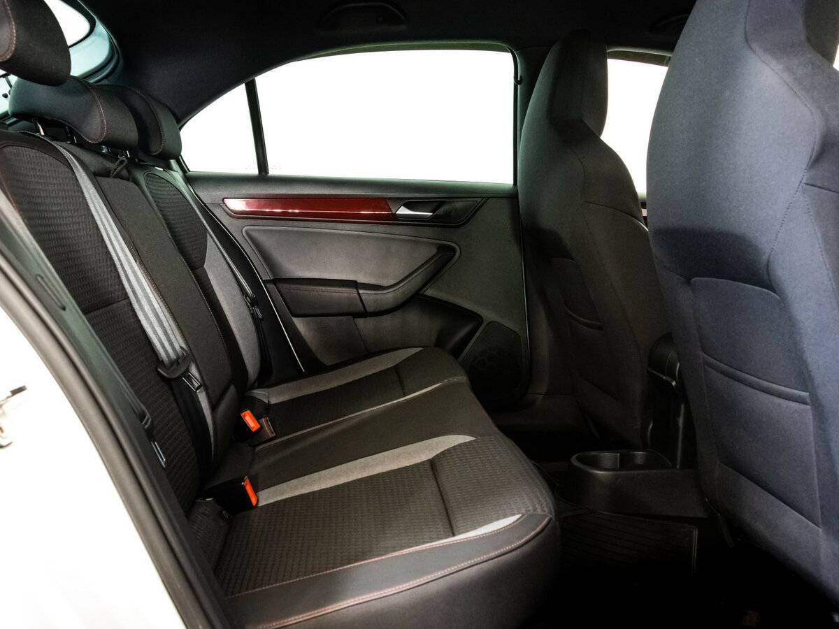 Volkswagen Polo б/у, 2021, Механическая. Фото: #15