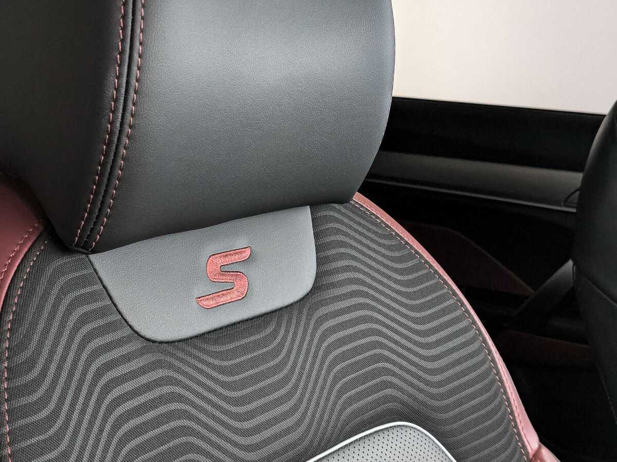 Geely Coolray б/у, 2021, Роботизированная. Фото: #21