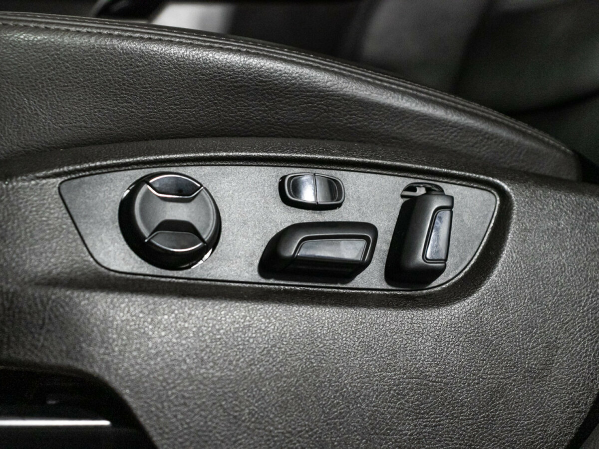 Volkswagen Touareg б/у, 2014, Автоматическая. Фото: #11