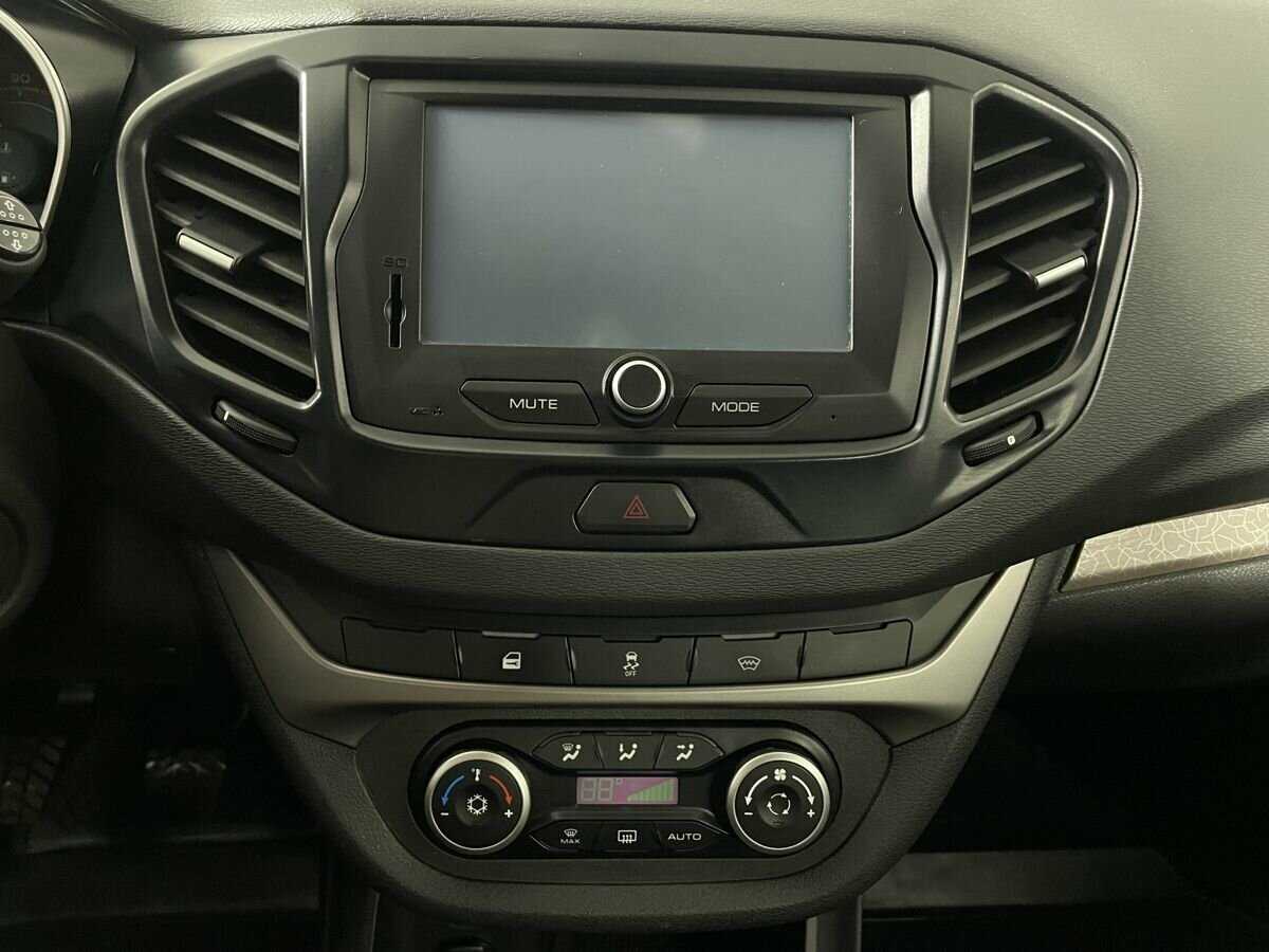 Lada (ВАЗ) Vesta б/у, 2018, Механическая. Фото: #11