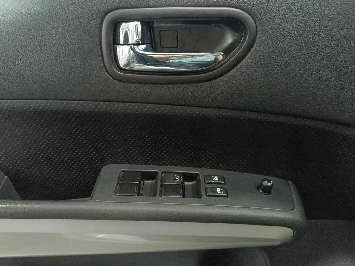 Nissan X-Trail б/у, 2012, Механическая. Фото: #16