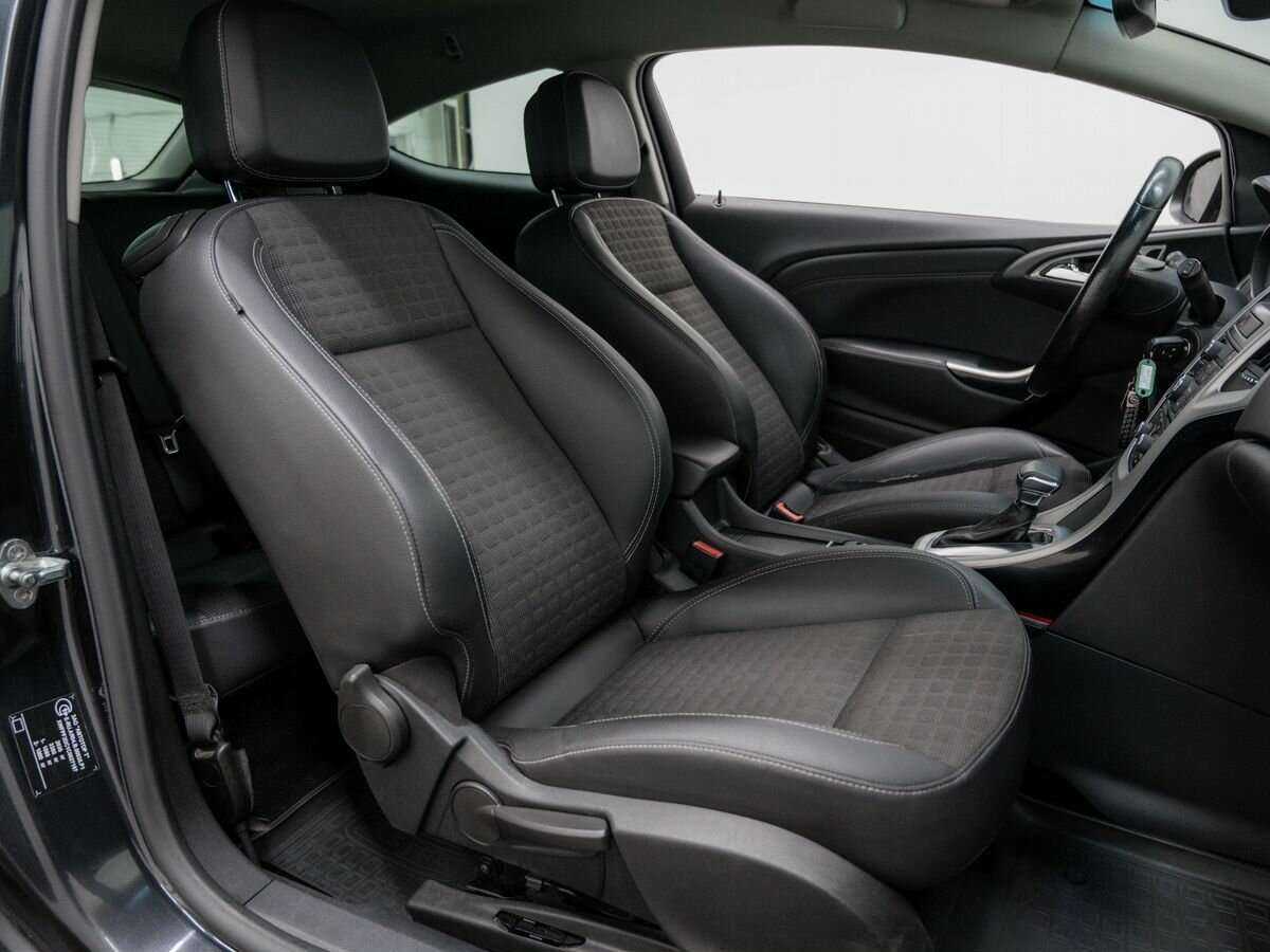 Opel Astra б/у, 2012, Автоматическая. Фото: #5