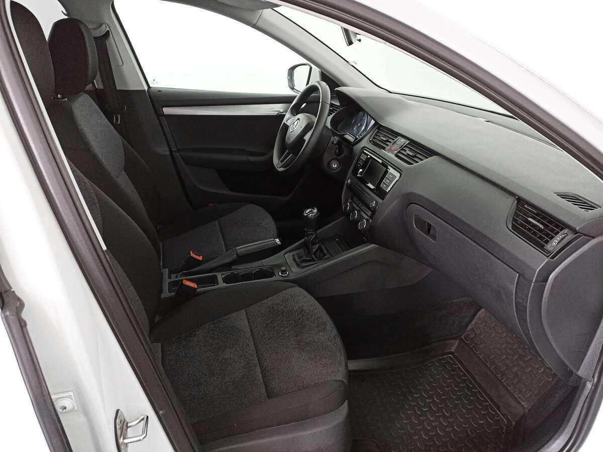 Skoda Octavia б/у, 2016, Механическая. Фото: #8