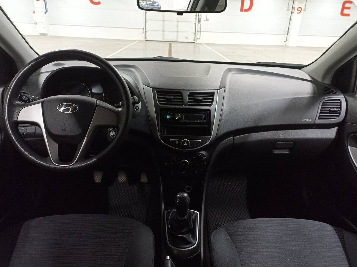 Hyundai Solaris б/у, 2016, Механическая. Фото: #13