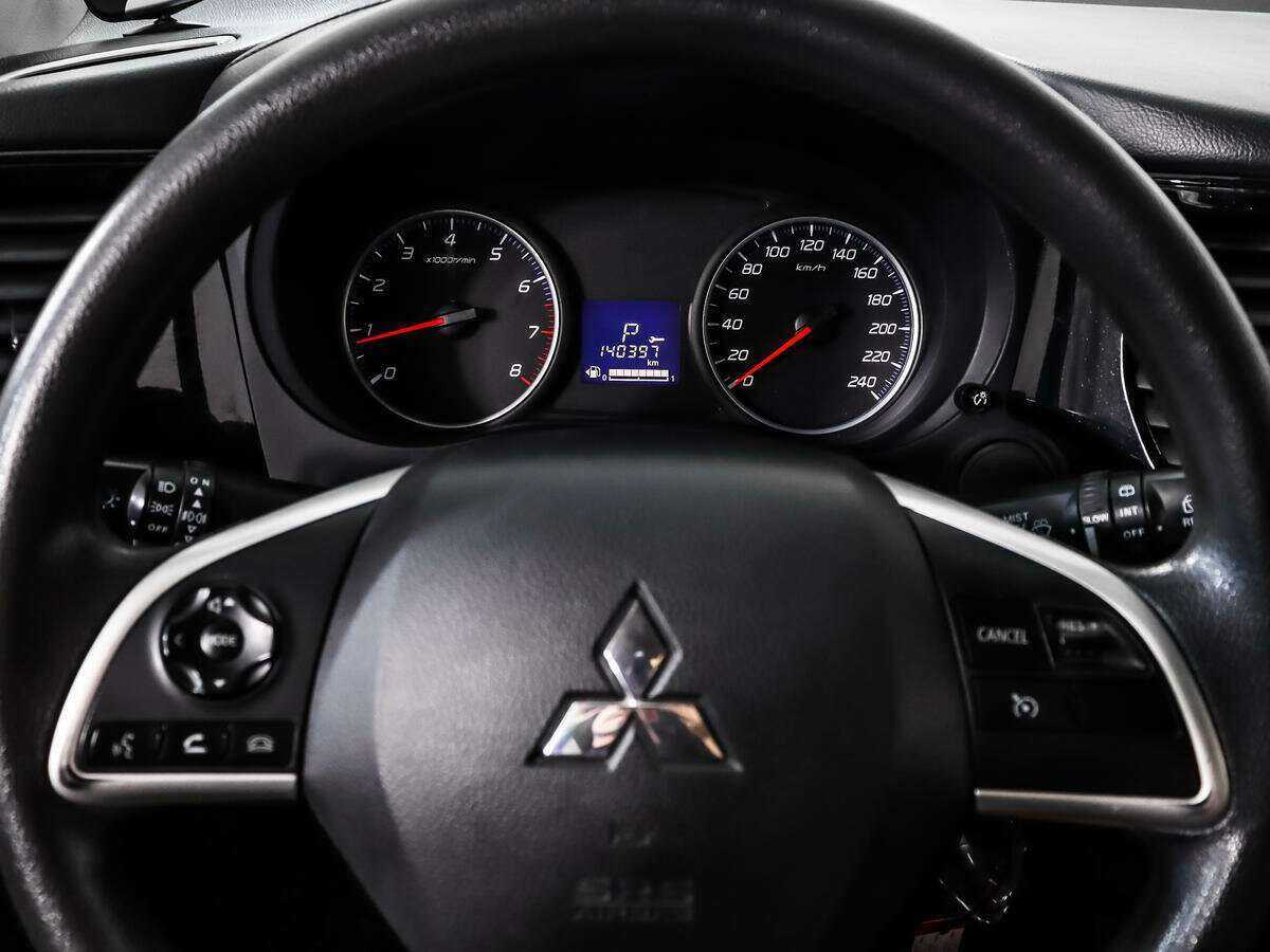 Mitsubishi Outlander б/у, 2016, Вариатор. Фото: #16