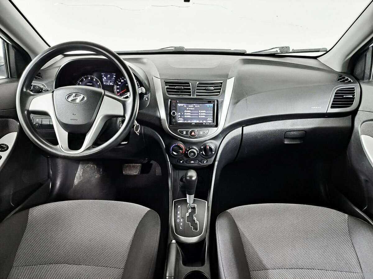 Hyundai Solaris б/у, 2013, Автоматическая. Фото: #11