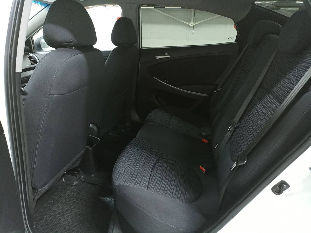 Hyundai Solaris б/у, 2015, Механическая. Фото: #11