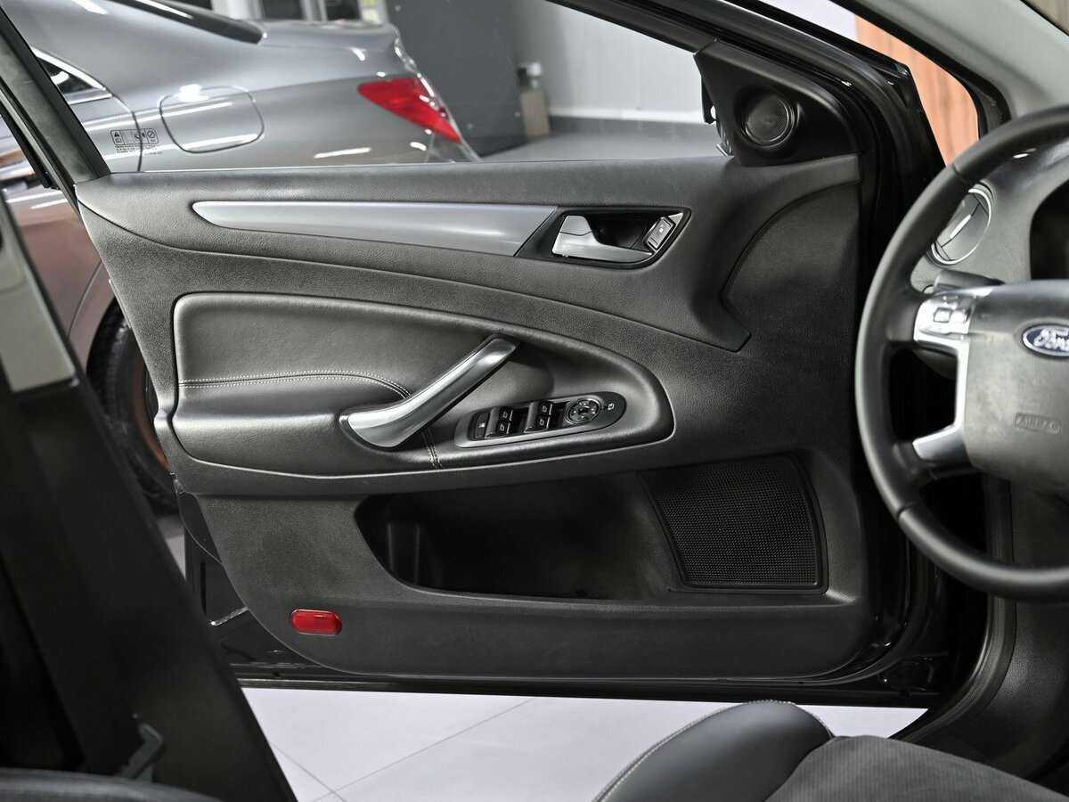 Ford Mondeo б/у, 2012, Роботизированная. Фото: #4