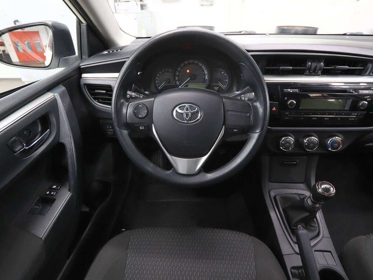 Toyota Corolla б/у, 2014, Механическая. Фото: #15