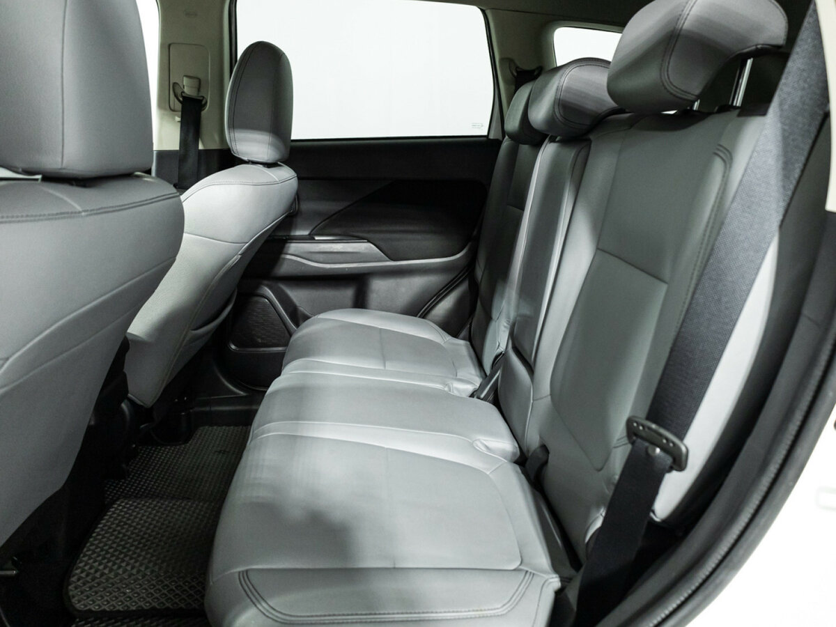 Mitsubishi Outlander б/у, 2019, Вариатор. Фото: #7