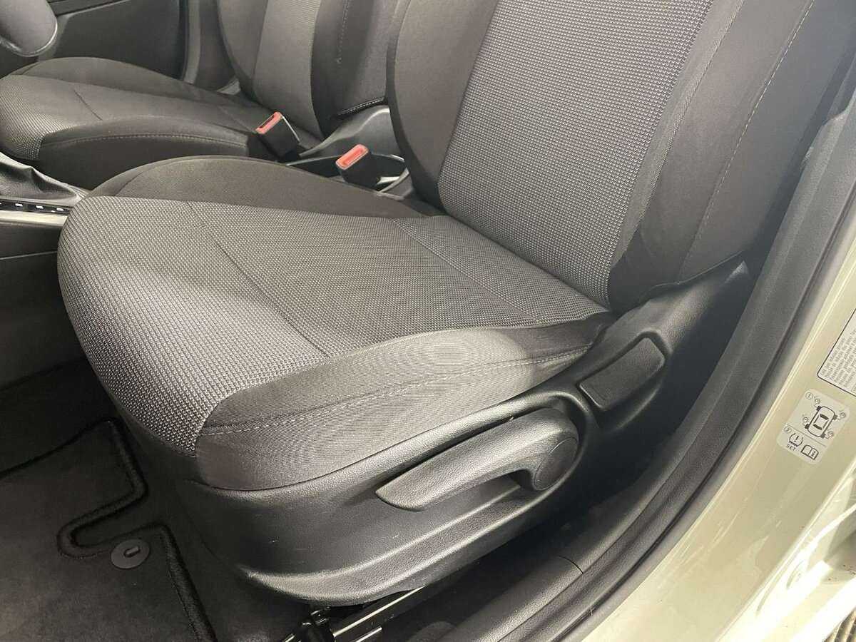 Hyundai Solaris б/у, 2018, Автоматическая. Фото: #9