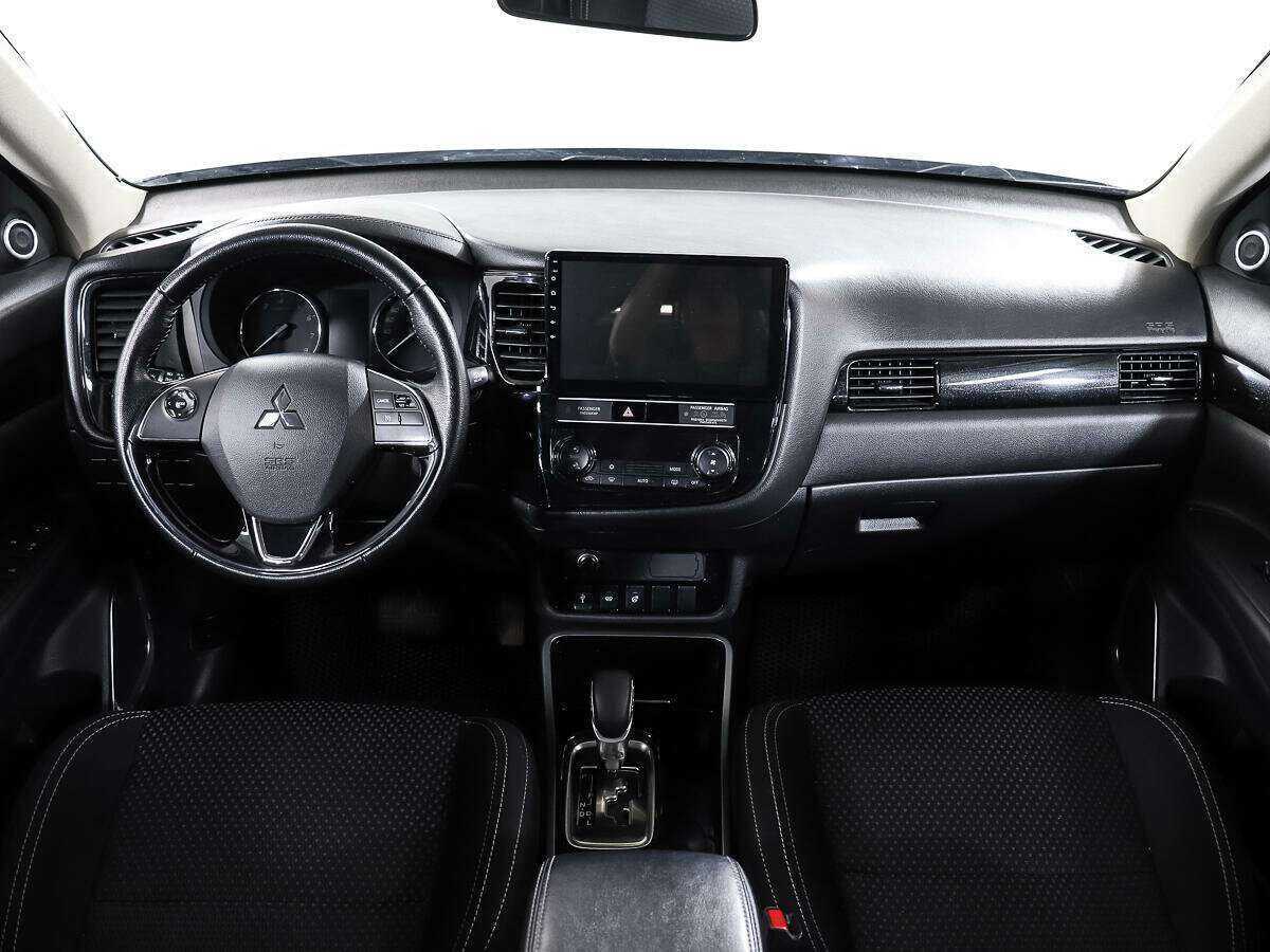 Mitsubishi Outlander б/у, 2018, Вариатор. Фото: #11