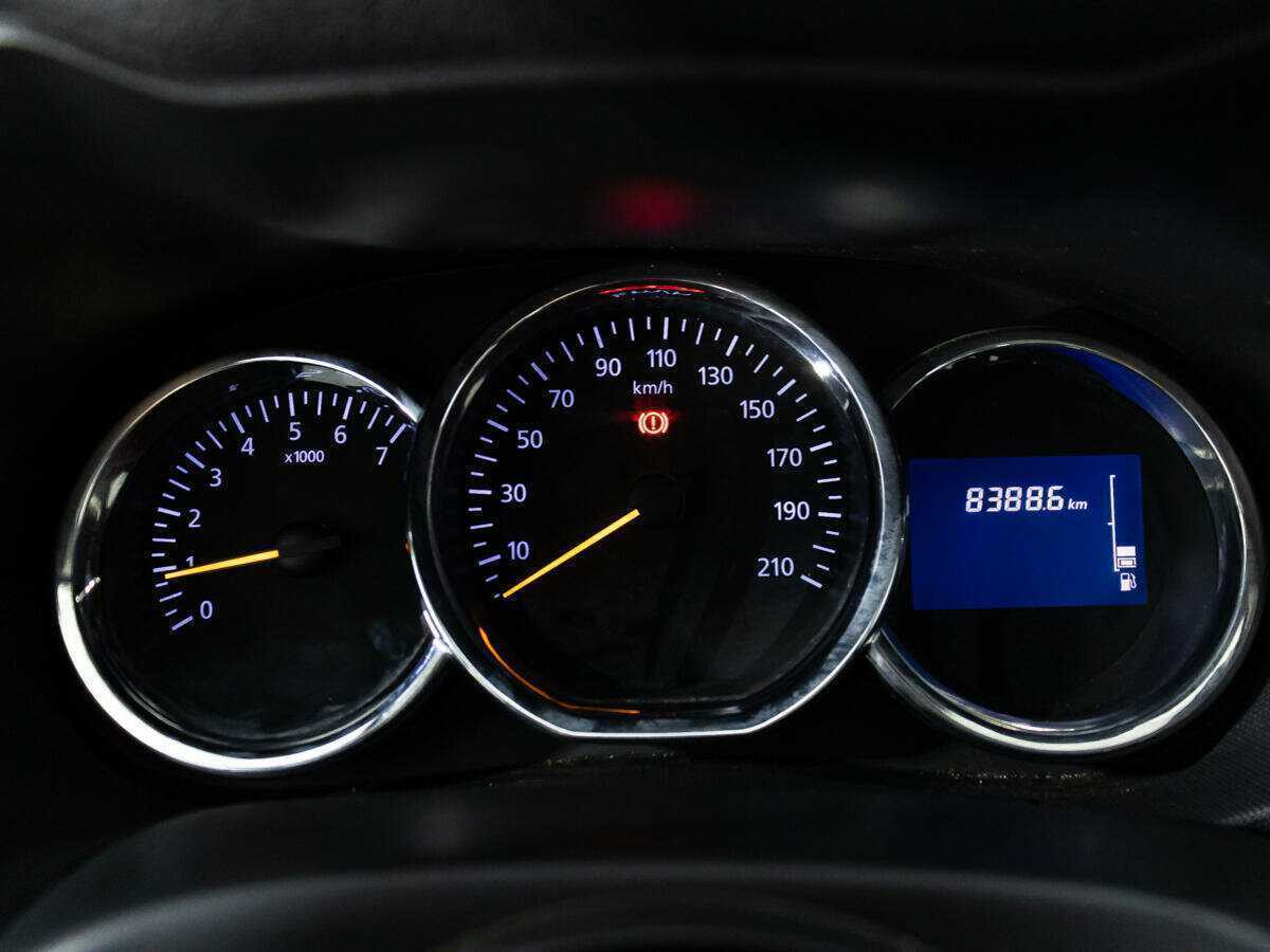 Renault Duster б/у, 2016, Механическая. Фото: #11