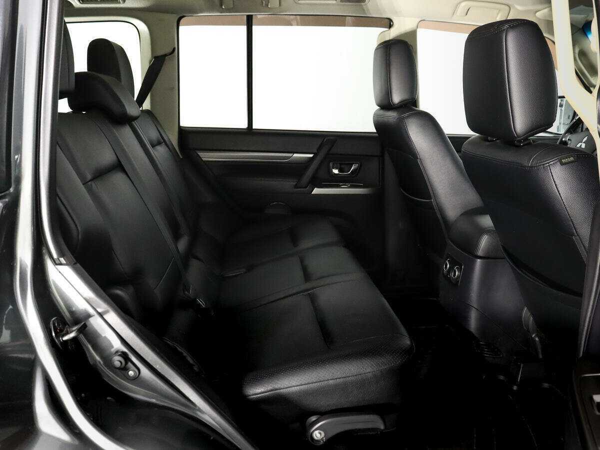 Mitsubishi Pajero б/у, 2012, Автоматическая. Фото: #11