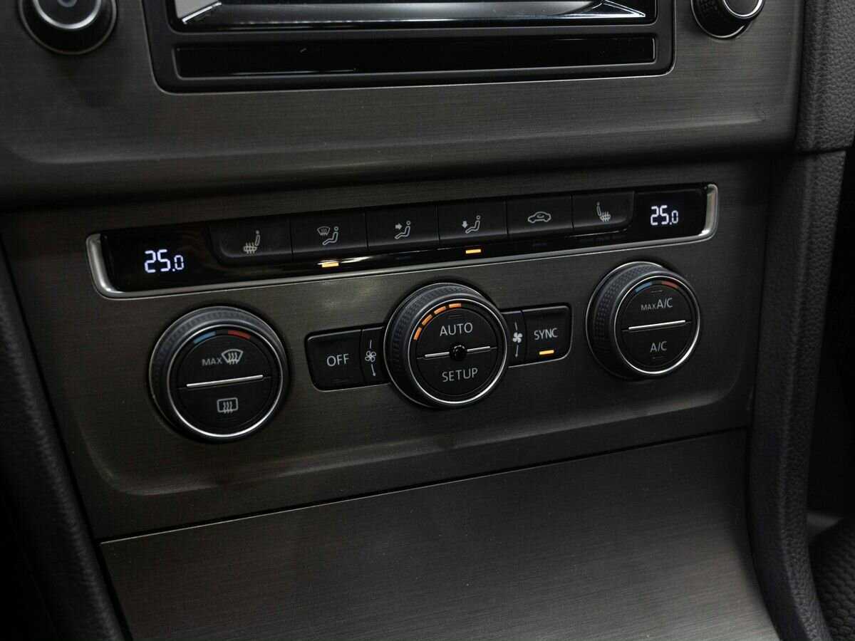 Volkswagen Golf б/у, 2013, Роботизированная. Фото: #20