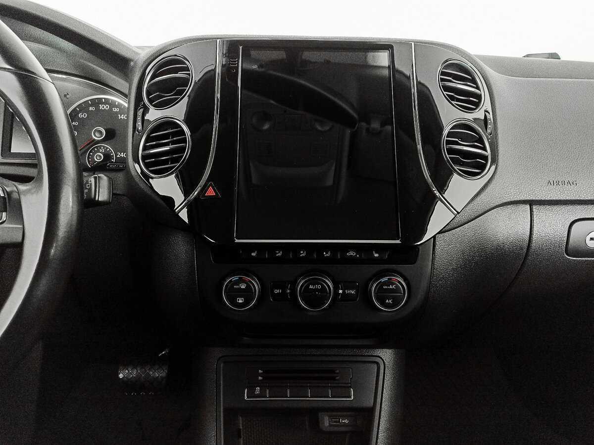 Volkswagen Tiguan б/у, 2016, Автоматическая. Фото: #12