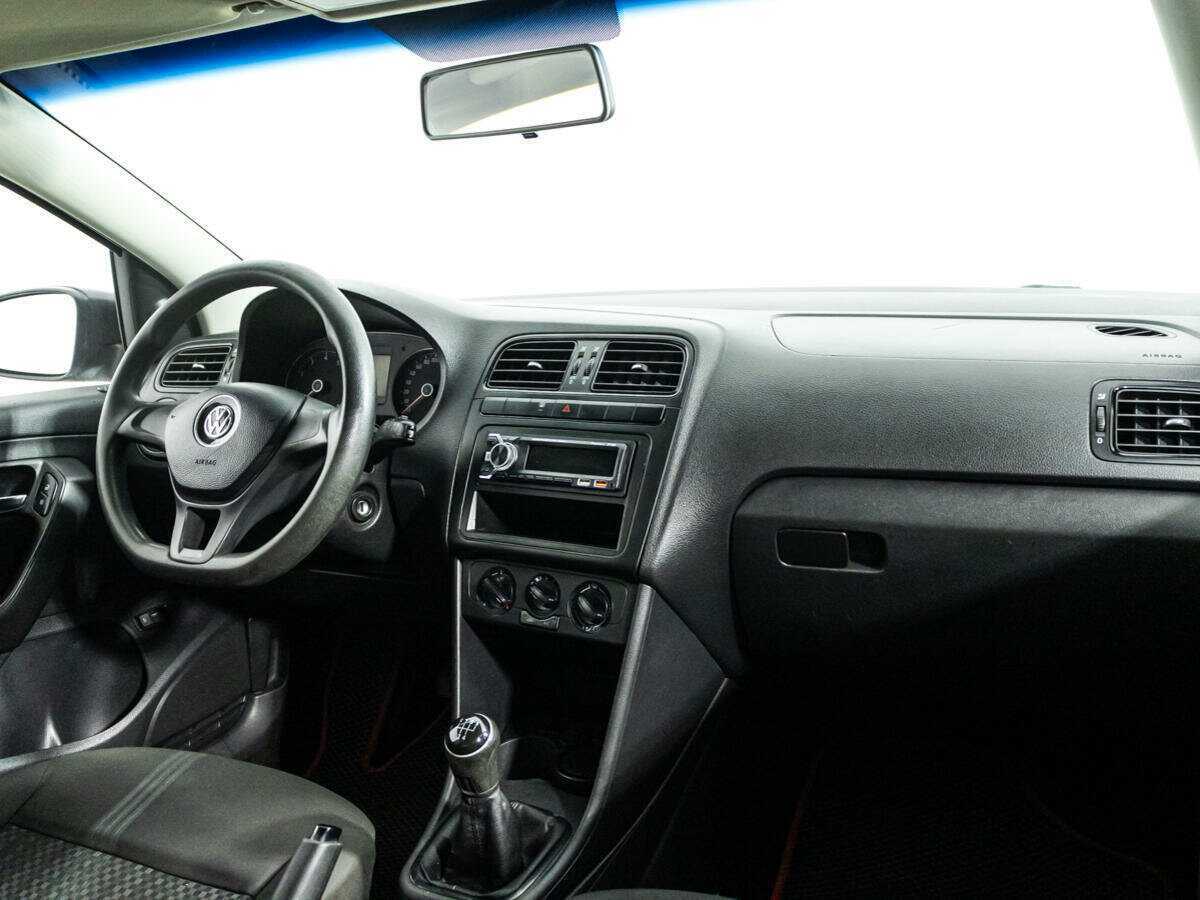 Volkswagen Polo б/у, 2017, Механическая. Фото: #5
