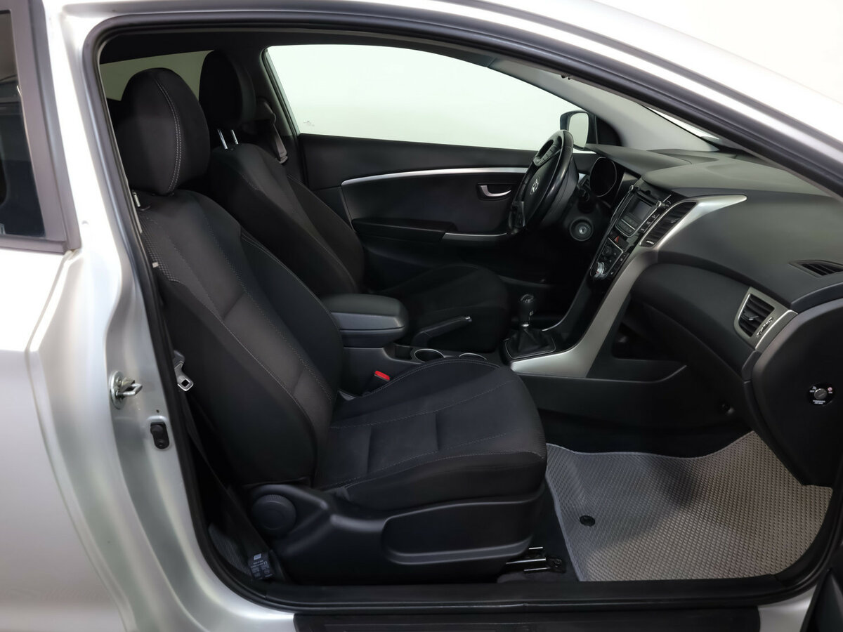 Hyundai i30 б/у, 2013, Механическая. Фото: #17