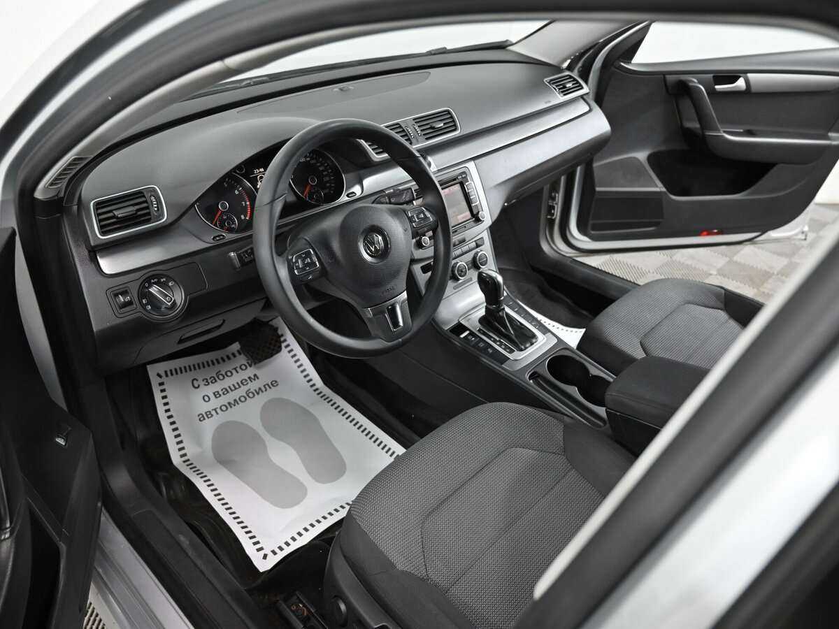 Volkswagen Passat б/у, 2014, Роботизированная. Фото: #3