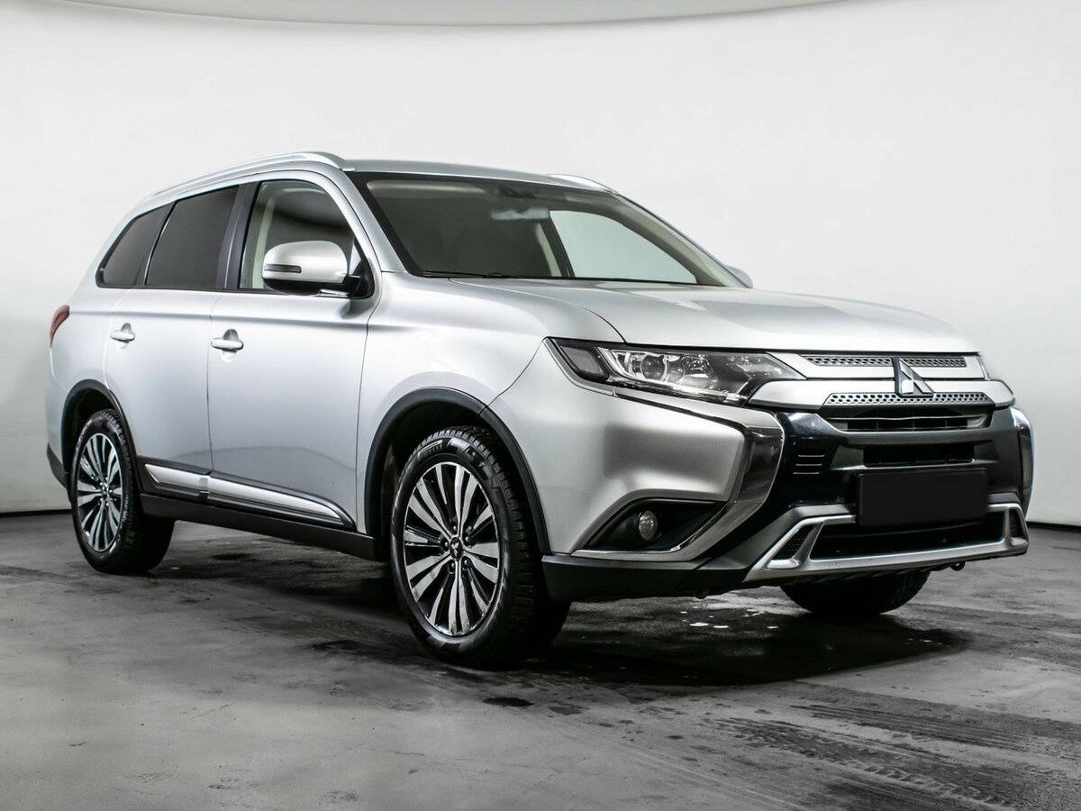 Mitsubishi Outlander б/у, 2018, Вариатор. Фото: #2