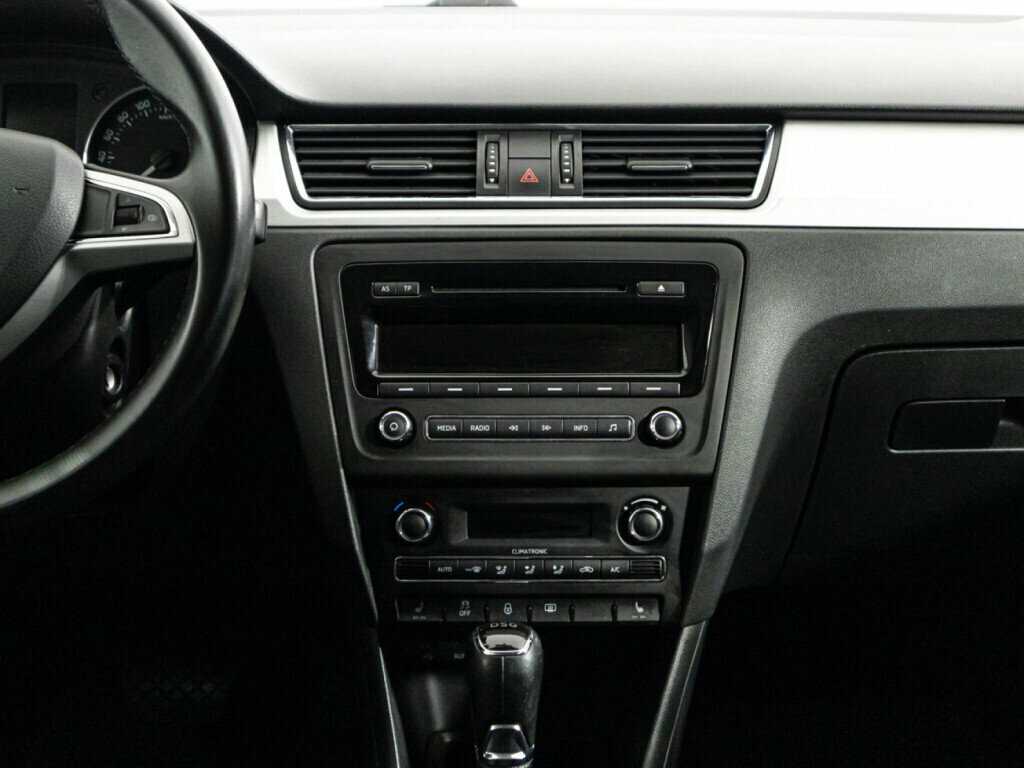 Skoda Rapid б/у, 2015, Роботизированная. Фото: #13