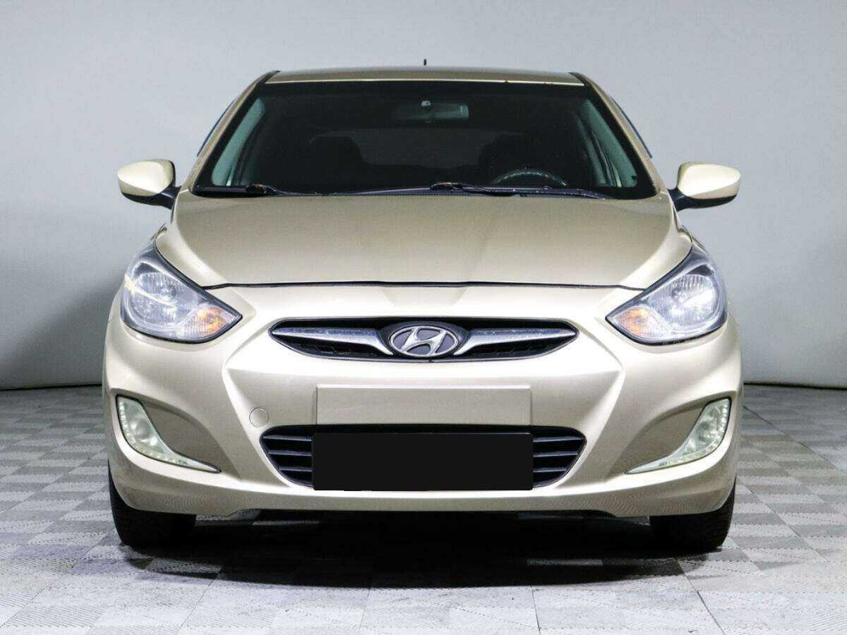 Hyundai Solaris б/у, 2013, Автоматическая. Фото: #1