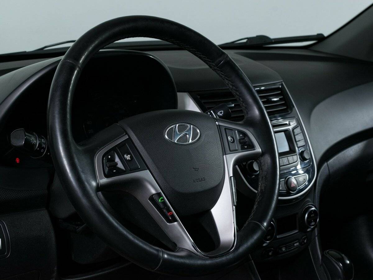 Hyundai Solaris б/у, 2014, Автоматическая. Фото: #11