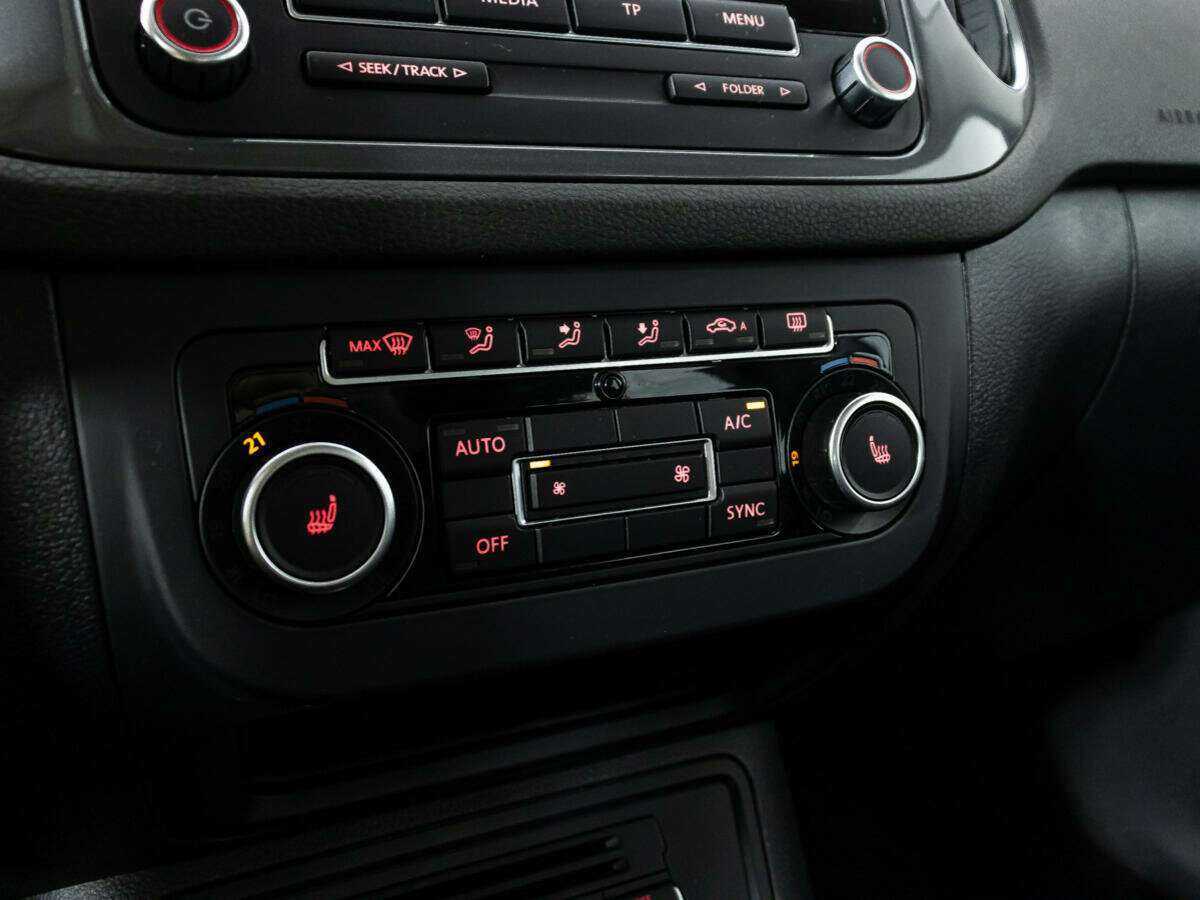 Volkswagen Tiguan б/у, 2015, Автоматическая. Фото: #15