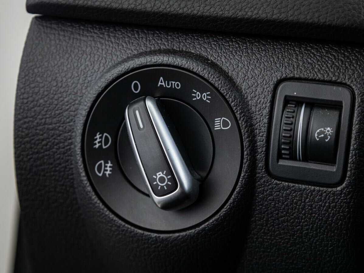 Volkswagen Tiguan б/у, 2012, Автоматическая. Фото: #12