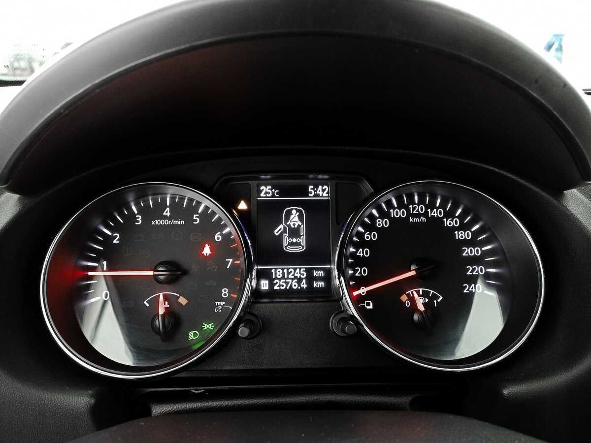 Nissan Qashqai б/у, 2013, Механическая. Фото: #10