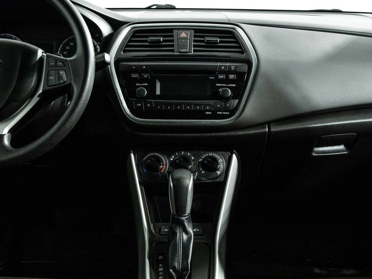 Suzuki SX4 б/у, 2016, Автоматическая. Фото: #13