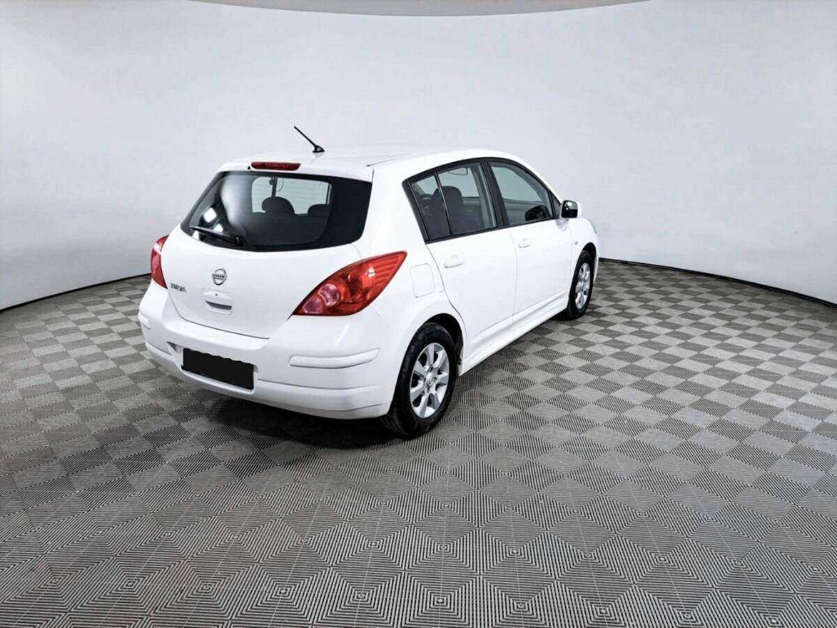 Nissan Tiida б/у, 2012, Механическая. Фото: #4