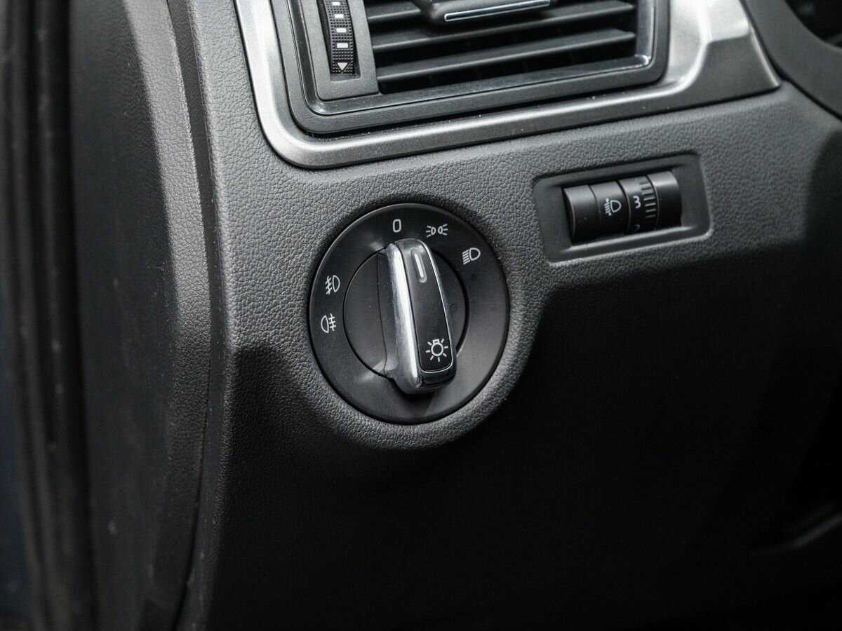 Skoda Rapid б/у, 2014, Механическая. Фото: #13