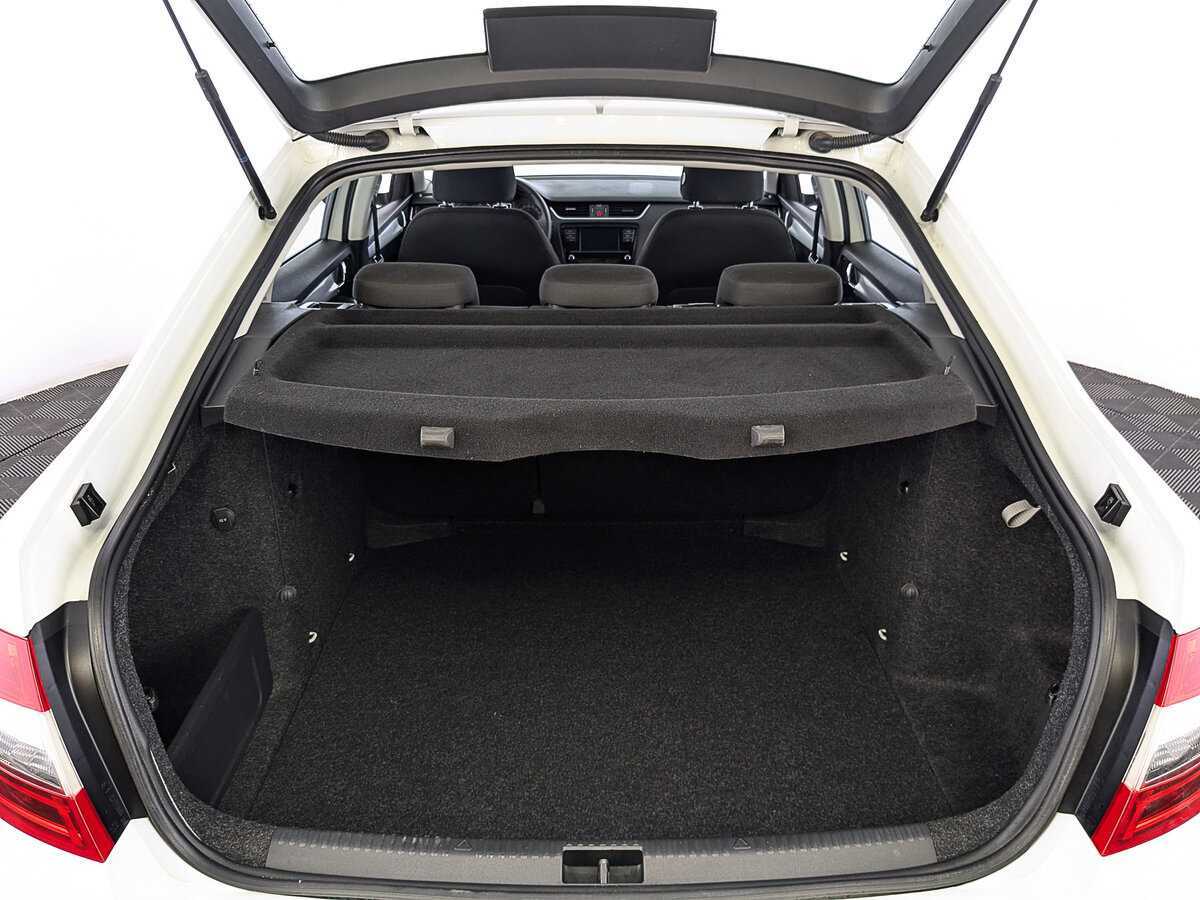 Skoda Octavia б/у, 2019, Механическая. Фото: #8