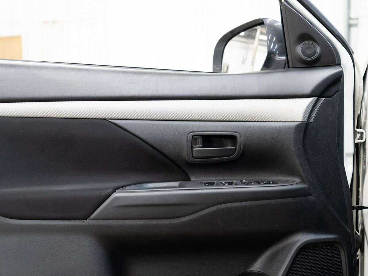 Mitsubishi Outlander б/у, 2015, Вариатор. Фото: #16