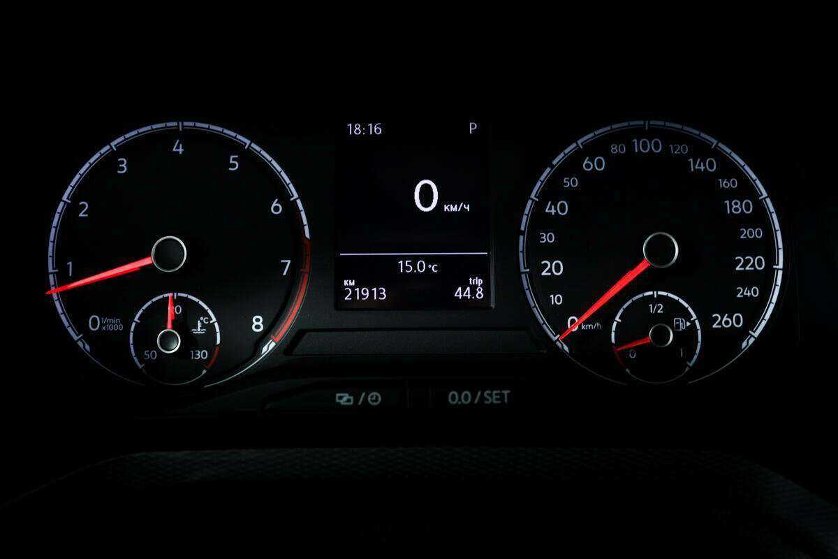 Volkswagen Polo б/у, 2020, Роботизированная. Фото: #9