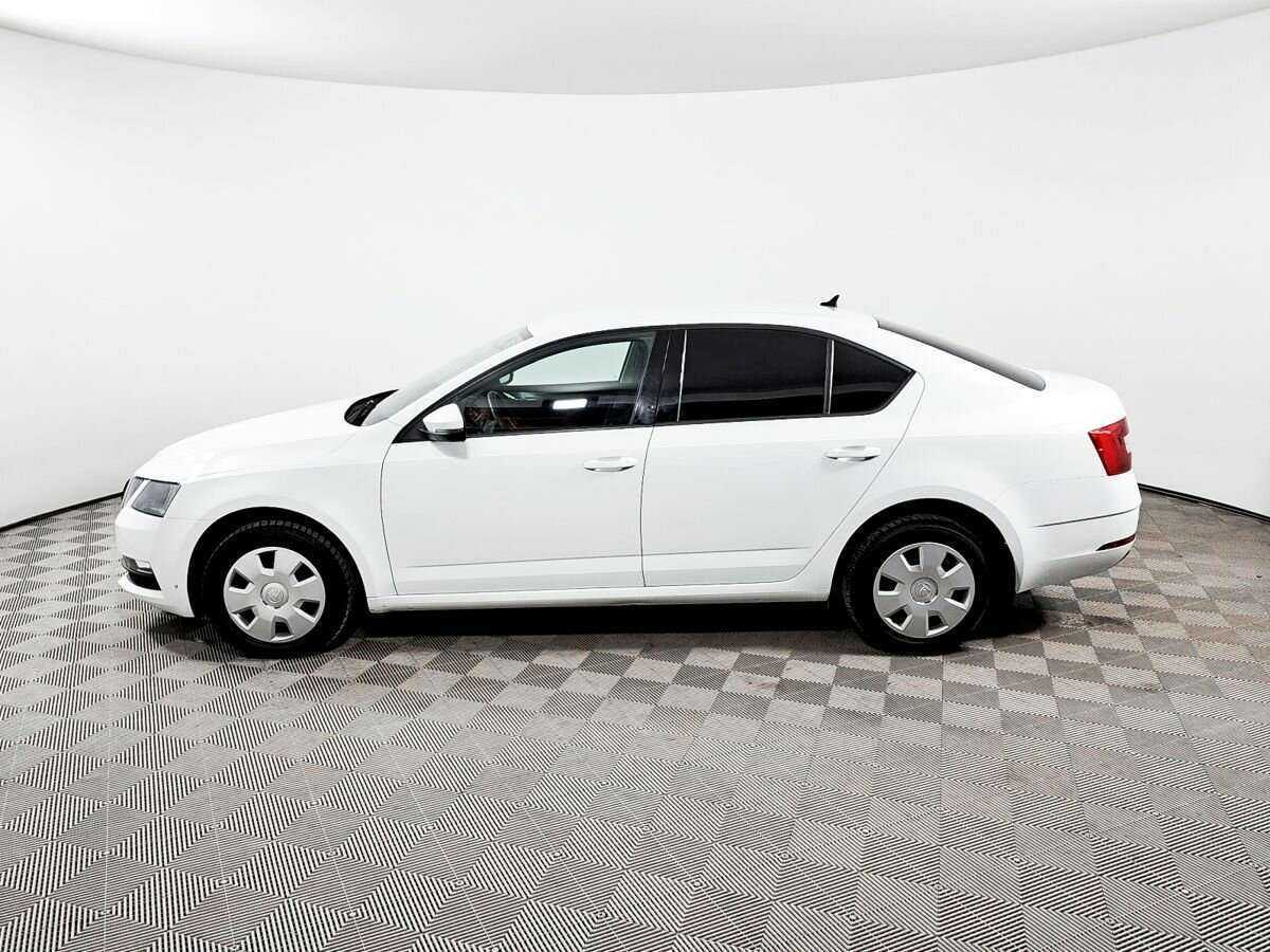 Skoda Octavia б/у, 2019, Механическая. Фото: #6