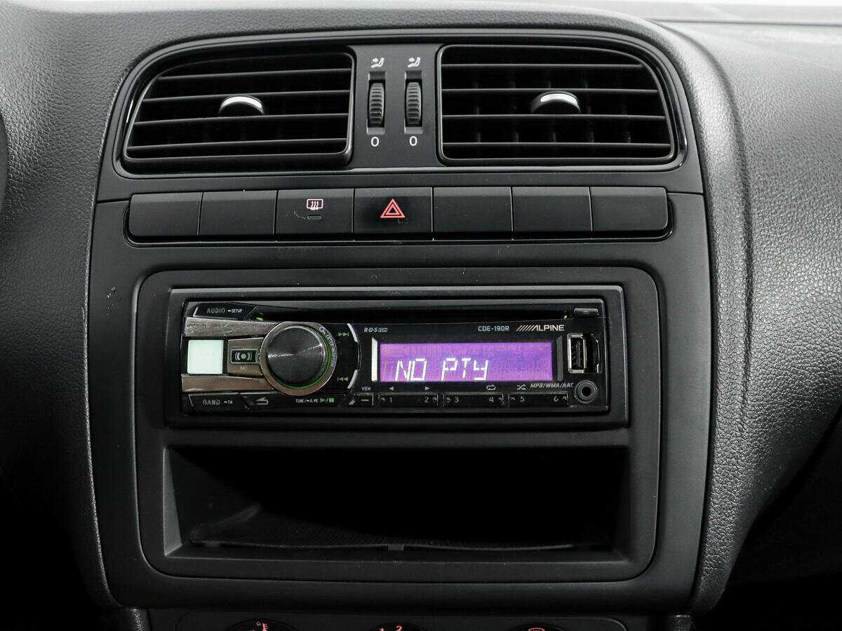 Volkswagen Polo б/у, 2018, Механическая. Фото: #10