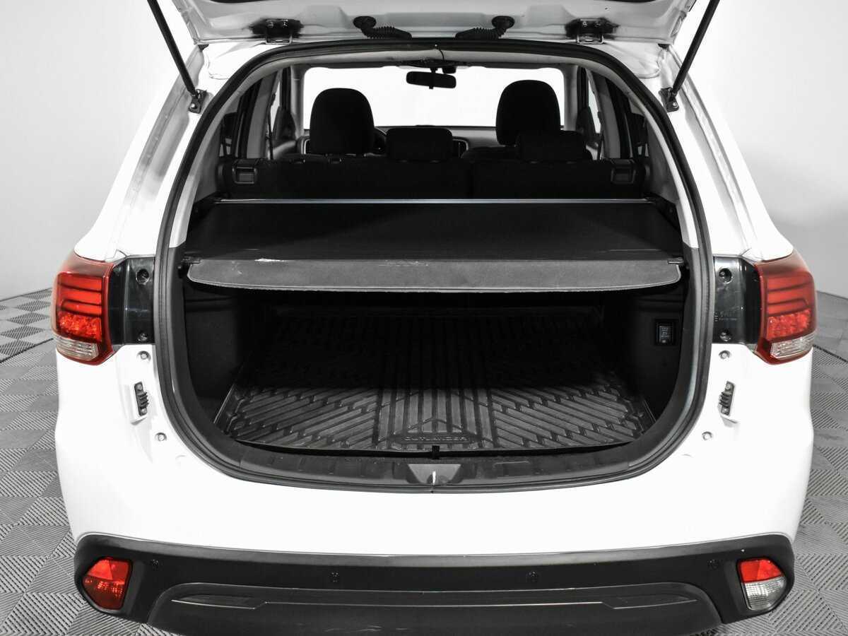 Mitsubishi Outlander б/у, 2018, Вариатор. Фото: #19