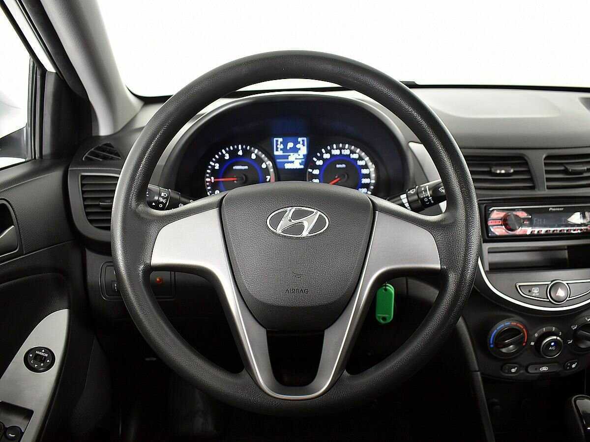 Hyundai Solaris б/у, 2014, Автоматическая. Фото: #10