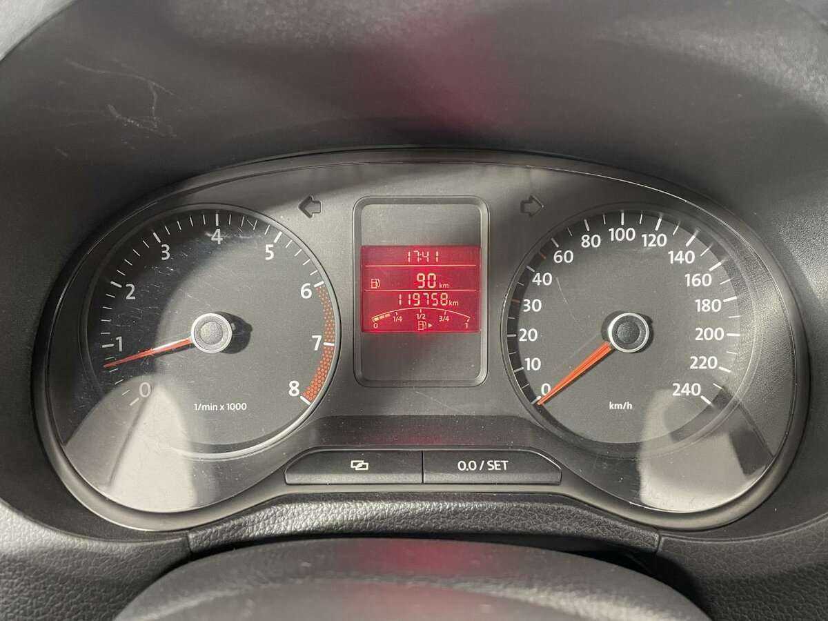 Volkswagen Polo б/у, 2013, Механическая. Фото: #10