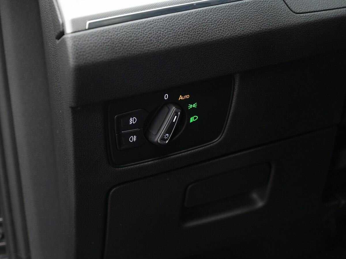 Volkswagen Passat б/у, 2018, Роботизированная. Фото: #14