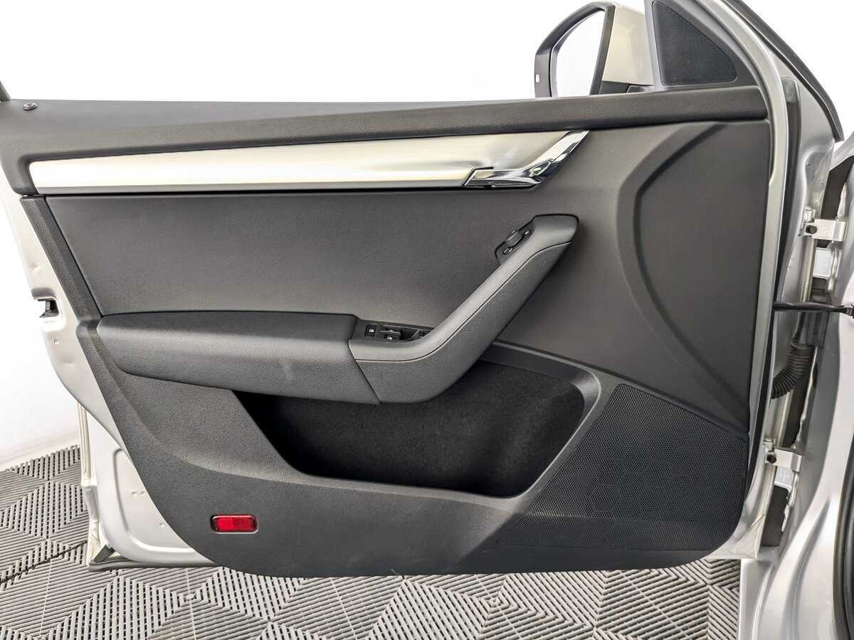 Skoda Octavia б/у, 2018, Роботизированная. Фото: #18