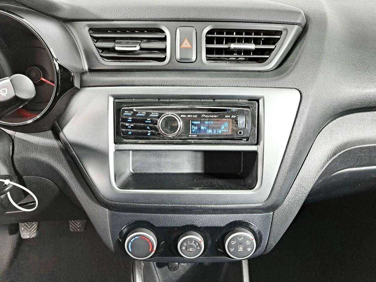 Kia Rio б/у, 2015, Механическая. Фото: #12
