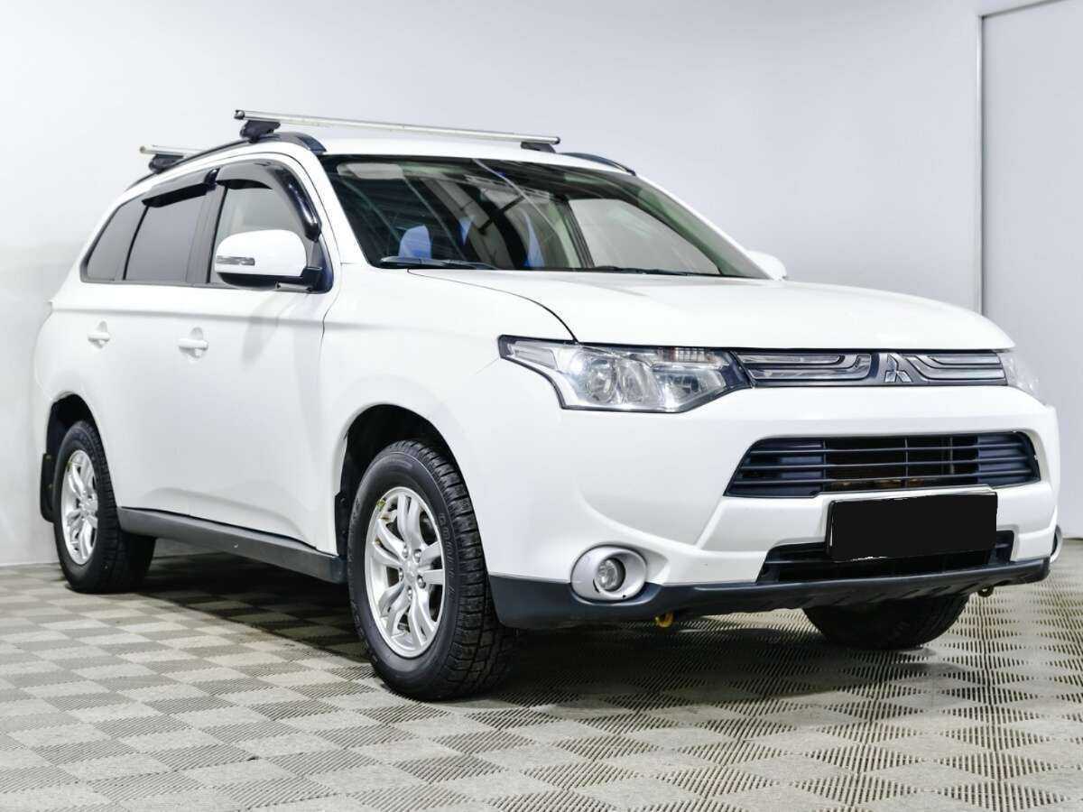Mitsubishi Outlander б/у, 2013, Вариатор. Фото: #2