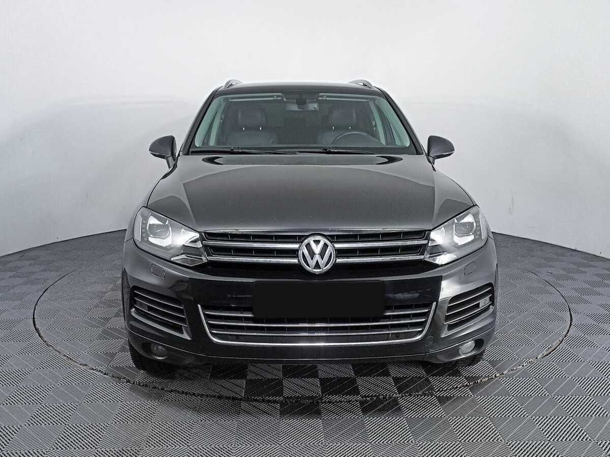 Volkswagen Touareg б/у, 2013, Автоматическая. Фото: #1