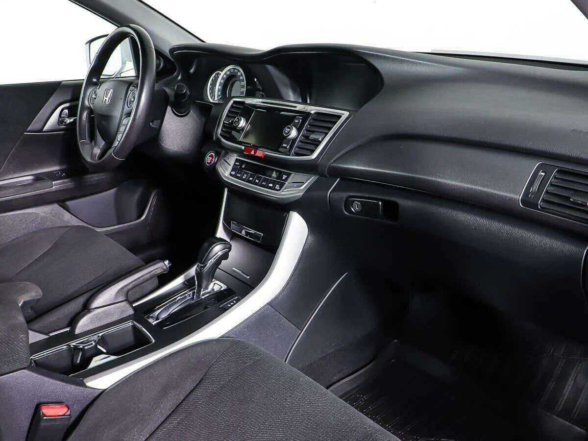 Honda Accord б/у, 2013, Автоматическая. Фото: #8