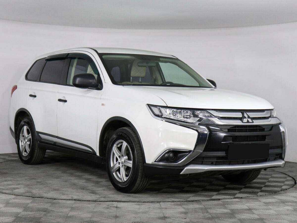 Mitsubishi Outlander б/у, 2017, Вариатор. Фото: #2